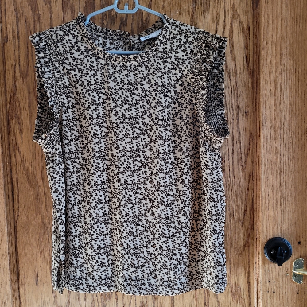 DR2 Ruffle Trim Animal Print Top, size L